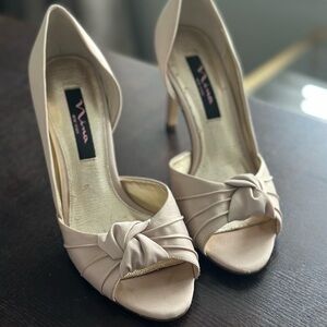Nina Elegant Cream Peep Toe Heels